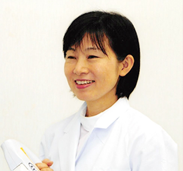 形成外科担当医(副院長)青木 葉子 先生 形成外科担当医(副院長)青木 葉子 先生
